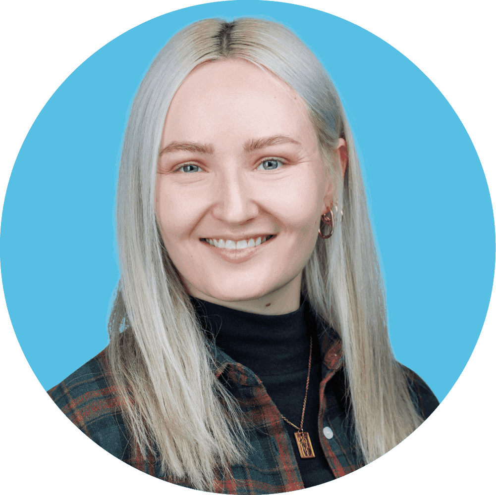 Headshot of Carly MacLennan